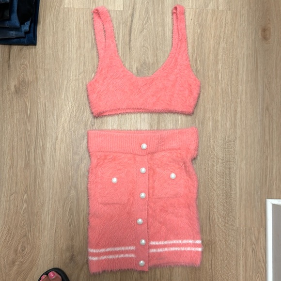 Finesse size Xs/S cropped top and skirt - Picture 1 of 6